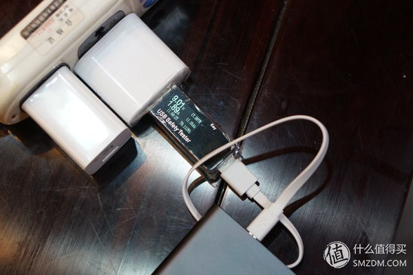 同門相爭?——小米移動電源2和小米移動電源高配版深度對比